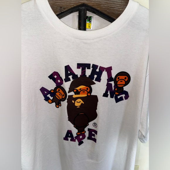A bathing ape t-shirt - Picture 2 of 4